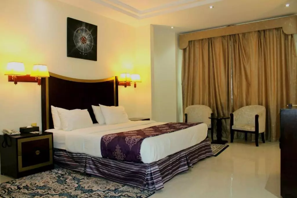 Tourist Hotel